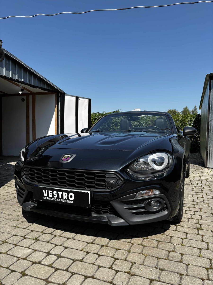 Efekt końcowy kompleksowego detailingu samochodu - Vestro Krosno